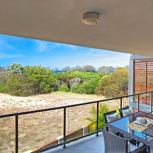  Apartment Loka Santi 10 - Beachfront Unit